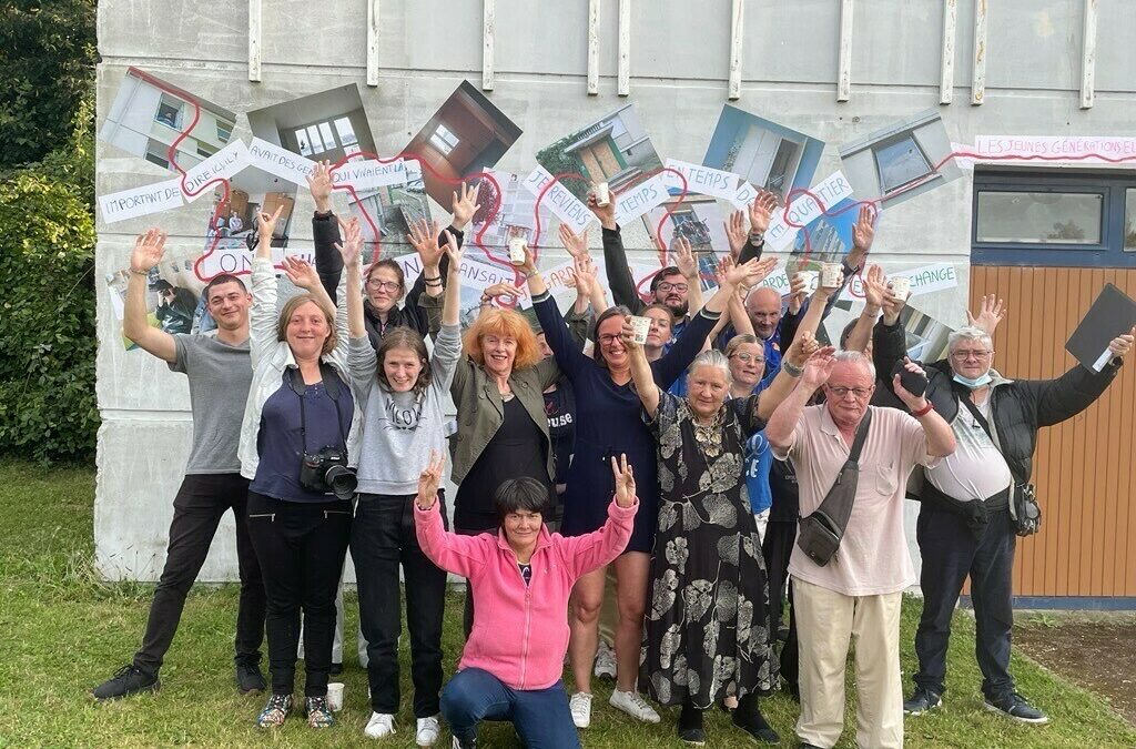 À Argentan, des habitants inaugurent une fresque sur l’histoire de leur quartier